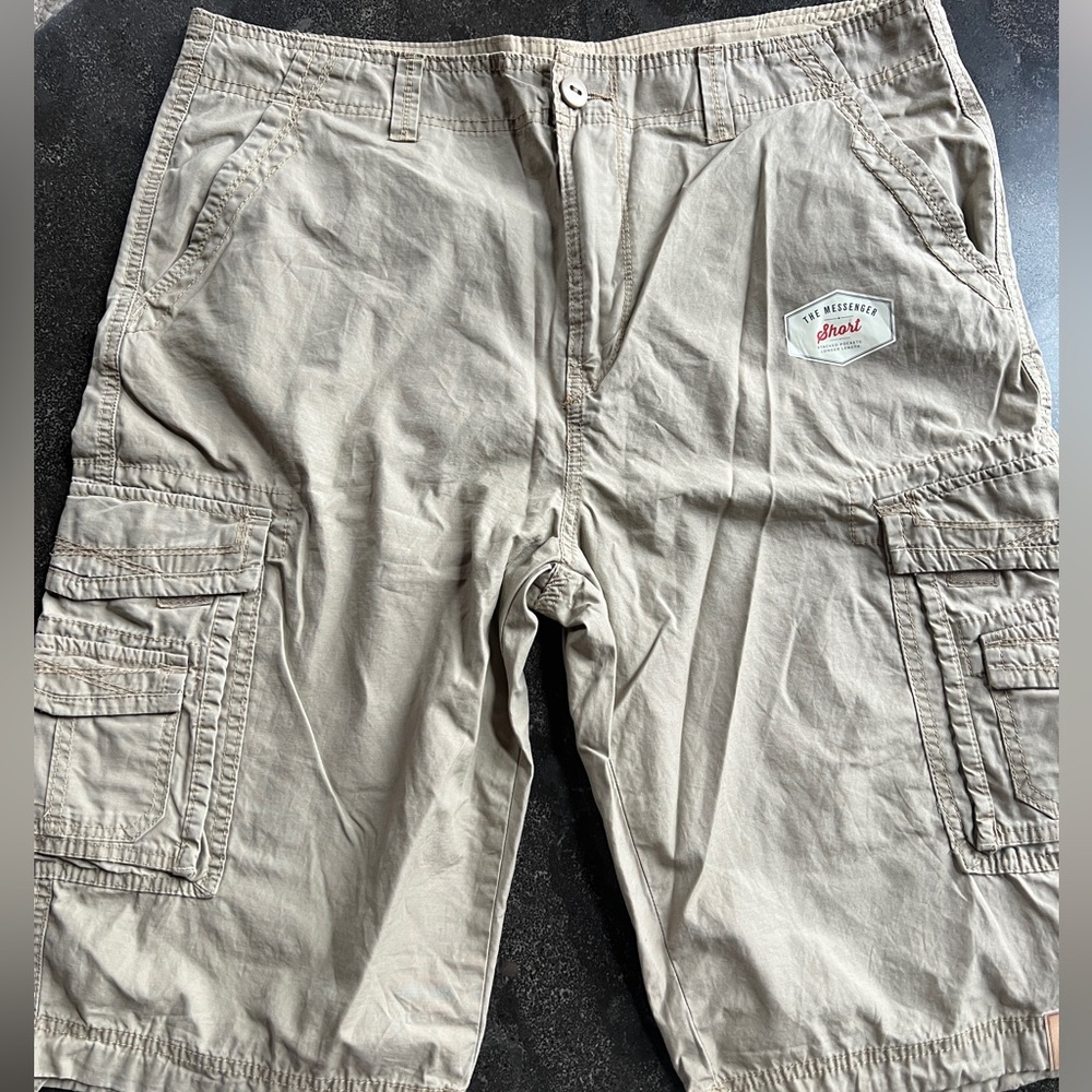 Mens Urban Pipeline Cargo Messenger Shorts NWT - Size 36 (mis-marked size tag) - Picture 2 of 8